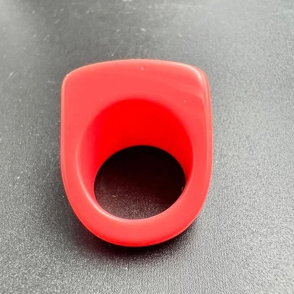 Vintage Red Resin Chunky Dome Statement Ring Size 7 Retro Y2K Mod Kidcore